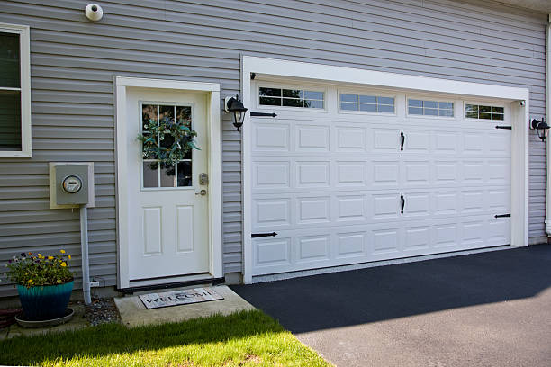 24/7 Emergency Garage Door Panel Replacement experts in Etna, PA
